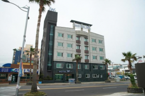 Гостиница Hotel W Topdong  Пукчеджу